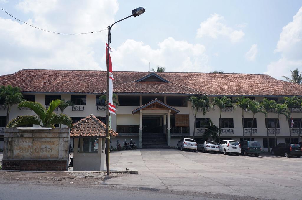 Hotel Augusta Garut Exteriér fotografie