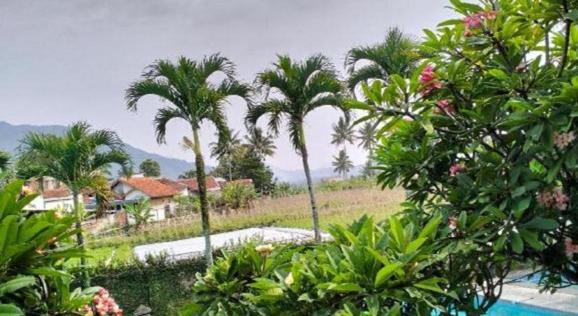 Hotel Augusta Garut Exteriér fotografie